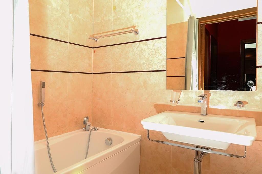 Re Enzo Apartment Bolonia Zewnętrze zdjęcie